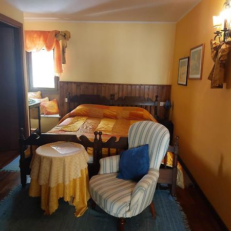Una Franca Camere Di Charme Biella Buitenkant foto
