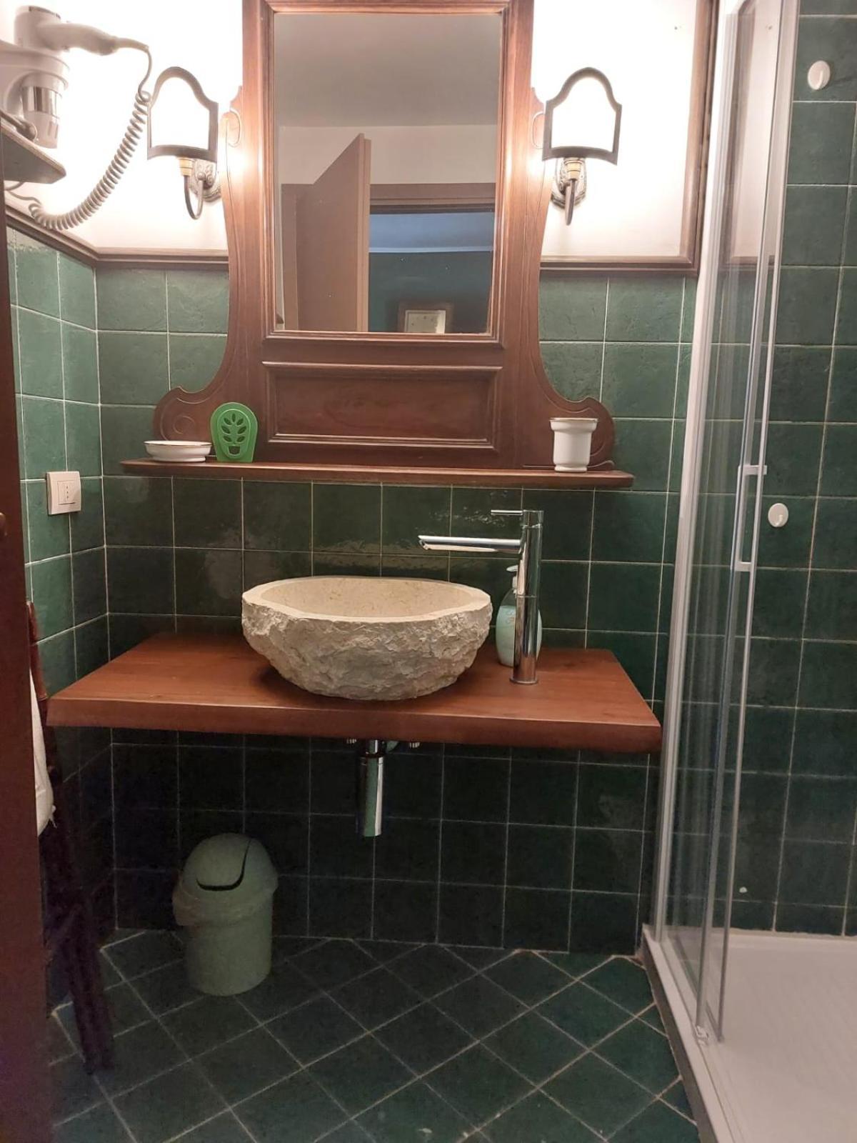 Una Franca Camere Di Charme Biella Buitenkant foto