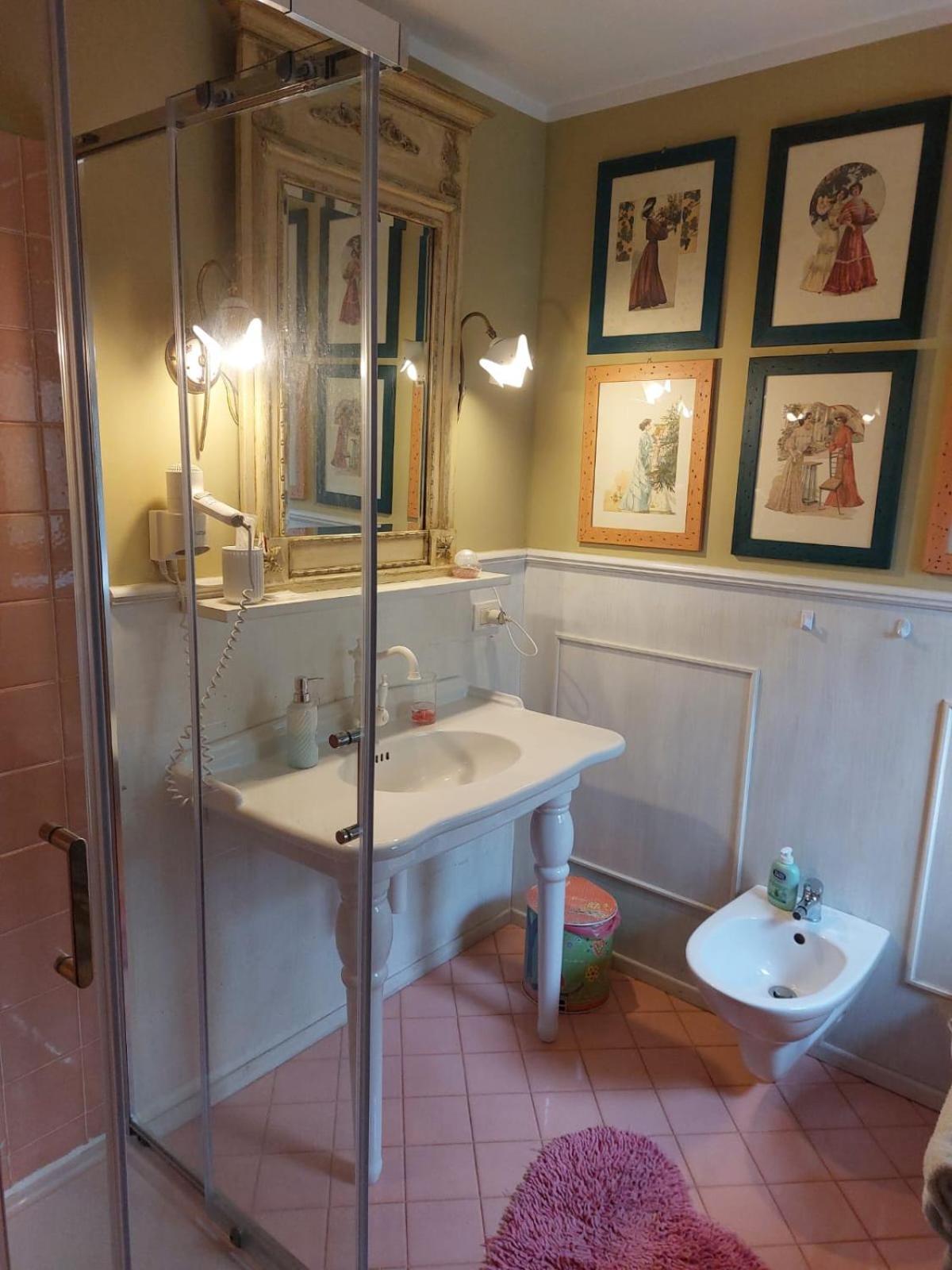 Una Franca Camere Di Charme Biella Buitenkant foto