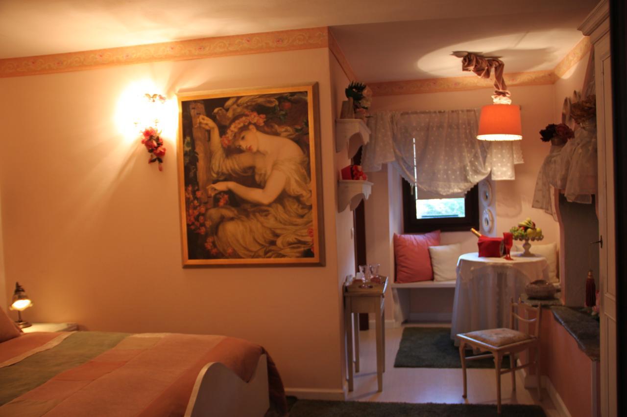 Una Franca Camere Di Charme Biella Buitenkant foto